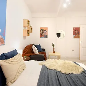 Central Treasure - Cozy 2 Bedroom In Historic Old Town Bucureşti